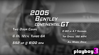 Seductive big bootie mom babes looks beautiful