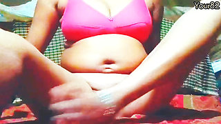 Sister-in-law is very hot, ready to take a long time, changing a lot of milk, big breasts.