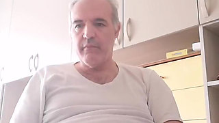 Preliminary Exercises to Start Masturbating with Pleasure!