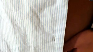 Webcam fun mature brunette with toys cum on cam
