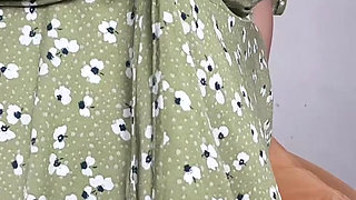 Young young mama shows off her perfect body