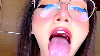 Pulled amateurs close up car sex