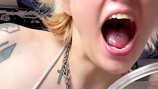 No Makeup Goth Girl Mouth Tour with Hand Mirror