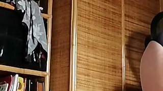 Deep Cleaning Carpet, Bare Feet, and Vacuum Cleaners at Full Power