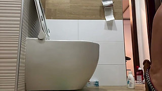 Italian Webcam Star Blonde 18 Naked in High Heels Fills Her Pussy with Milk and Squirts It Out