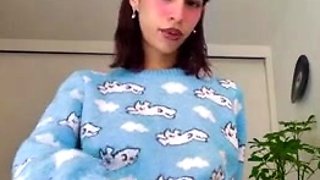 Madeline amateur teen enjoys a solo masturbation