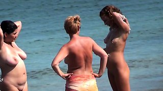 Big Tits and Fat Ass BBW Nudes at the beach