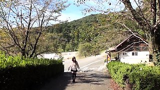 Asian amateur with white stockings toy fucking her clit