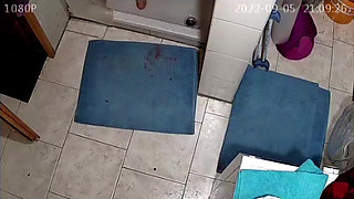 Cam Catches MILF in the Shower