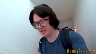 Leeds guy gets head from slim and sexy brit