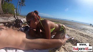 Amateur Porn Thai young babe banged a BWC at beach