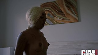 DIRE DESIRES Back to bed with Vixen Valore