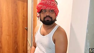 Indian Desi Bhabhi Tejashwini Rough Hardcore Fucking with Staff in Bathroom - Blowjob & BDSM Action