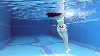 Colombian sex with stunning Andreina Deluxe from Underwater Show