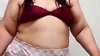 Watch Bridivine Shake That Ass While Cleaning