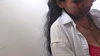 I Met My School Girlfriend Alone in the Toilet, We Had Sex with the Consent of Both of Us