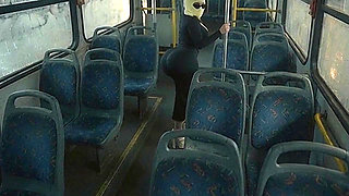Petite Big Ass Girl Twerking in Tight Black Leggings on the Bus