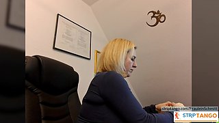 FrauleinSchmitt Erotic display at stripTango