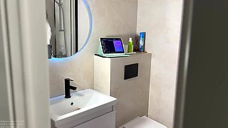 Murmuriel Shower Nudes: Alt Girl Masturbates with Big Dildo in Homemade Solo