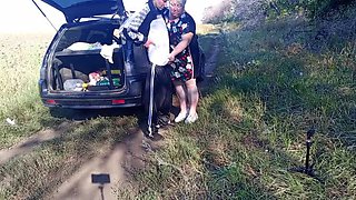 Stepmom Helps Me Pee Then Gives Public Blowjob - Zona901