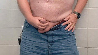 Small handjob in the toilet