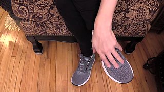 Hot amateur european foot and pantyhose fetish