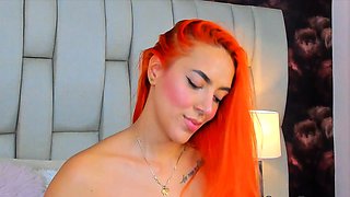 Pierced Titties Chick Makes Her Pussy Wet