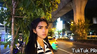 Thai bimbo with a pretty face is truly perfect in oral games