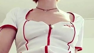 amateur blonde solo webcam