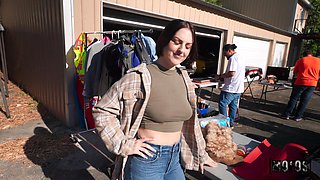 Lucy's Wild Yard Passion in a Public Flashy Encounter