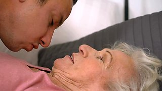 Mature woman with big natural tits enjoys sex with her guy