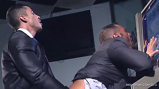 Vega's Vice - MENatPLAY