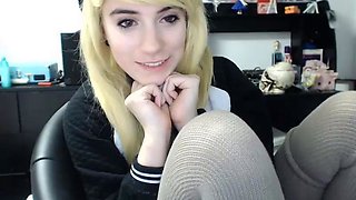 Blonde teen Sierras first erotic masturbation video