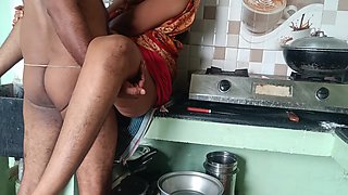 House Wife Suck Neighbour In Kitchen When Husband Not There In Home