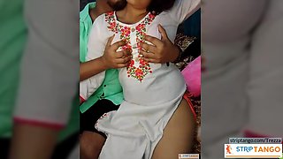 Amateur Vibrator Play Ignites Sensual Live Chat Passion