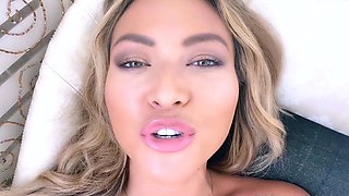 Flashing amateur babe Fae Corbin public masturbate