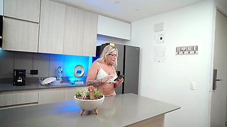 Kata Sanchez Tempts With Pizza And Sensual Mature Curves