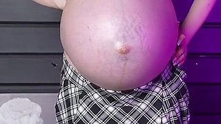 Pregnant by My Teacher, I Just Wanted to Know Him Better