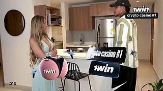 Crazy blond pays pizza delivery stud with her cunny - Danner Mendez & Ambar Prada