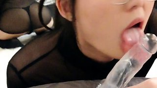 Cute amateur webcam teen girl toying pussy on webcam