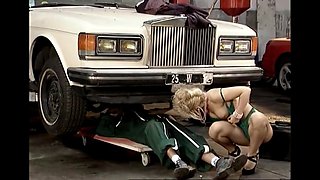 Nasty Garage! Fist, Piss, Enema Mechanics!