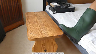 Wet Sex in Pantyhose and Rubber Boots