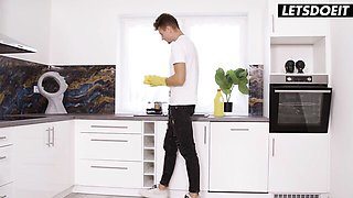 LetsDoeIt - riding scene