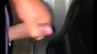 Dogging do Poderoso marido leva esposa novinha para o dotado comer dentro do carro na rua