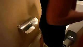 Sexy Thai Wan E Fucked In A Mall