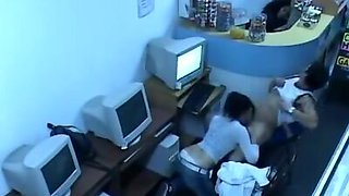 Insane mushing in the office caught by security cam!