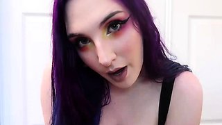 Solo hoe spreading ass and pussy after toying masturbation