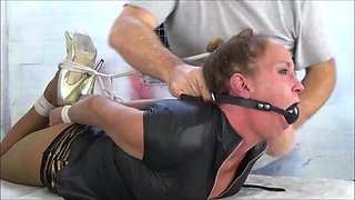 Amateur fetish big booty bitch riding with her bum