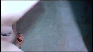 Desi pink hot girl village girl is pressing her boobs, she is releasing her pussy water with great passion, she is cooling down