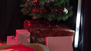 Christmas Special Delivery - 4K